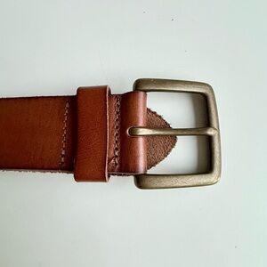 GAP Men’s 32 Brown Leather Belt with Brass Buckle NWOT